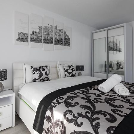 Lion'S Unirii Apartment Bucarest Extérieur photo