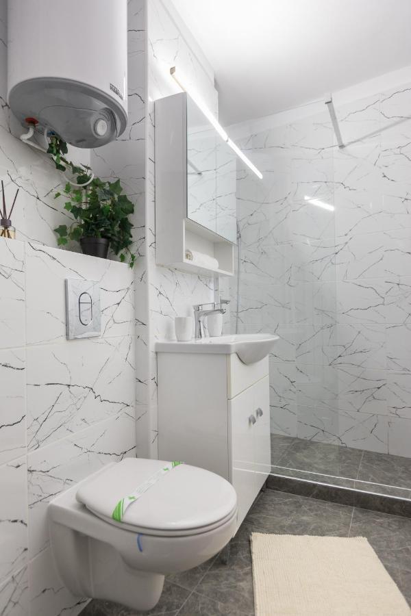 Lion'S Unirii Apartment Bucarest Extérieur photo