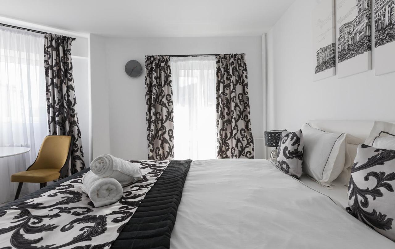 Lion'S Unirii Apartment Bucarest Extérieur photo
