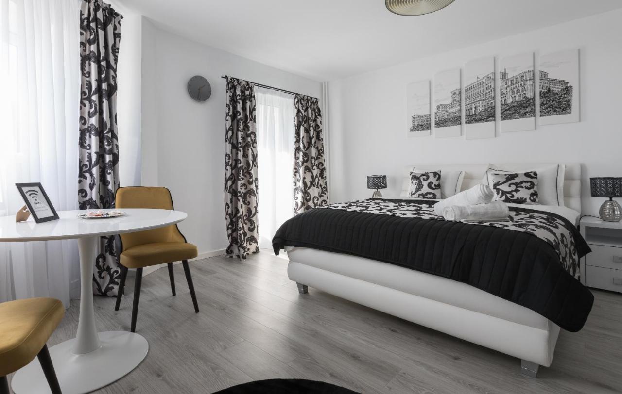 Lion'S Unirii Apartment Bucarest Extérieur photo